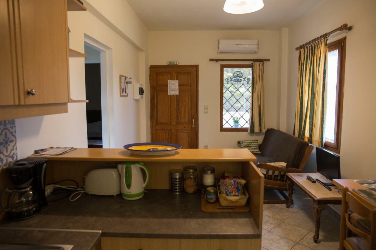 Elena'S House Apartment Artemida  Exterior photo
